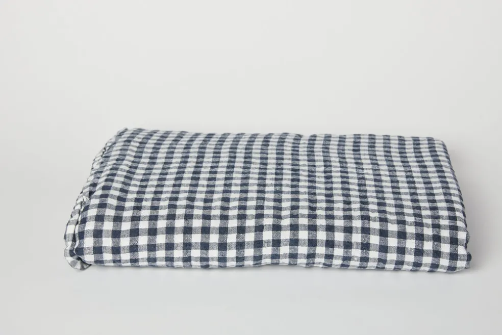 Anthracite Gingham 63 x 118 Tablecloth